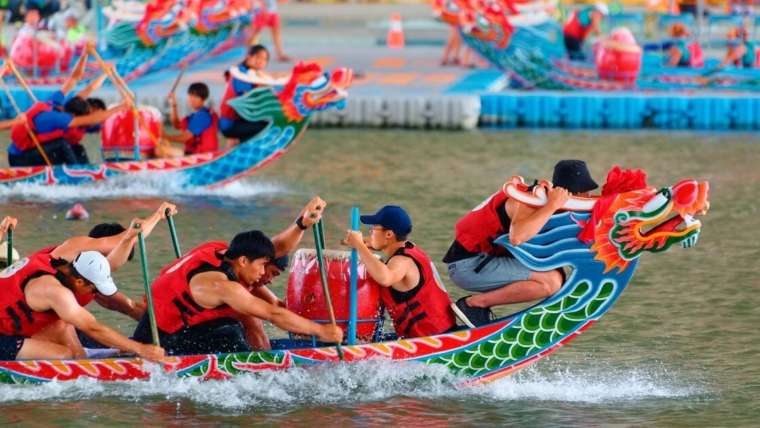 What is Dragon Boating?